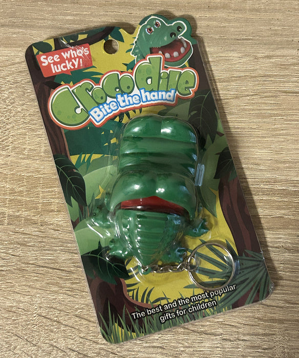 mini biting crocodile keyring