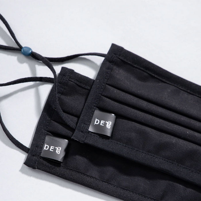 black DET30 reusable face mask